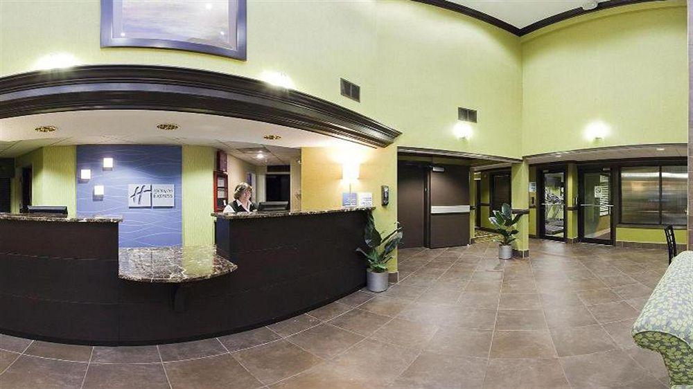 Holiday Inn Express Hotel & Suites Madison By Ihg Esterno foto