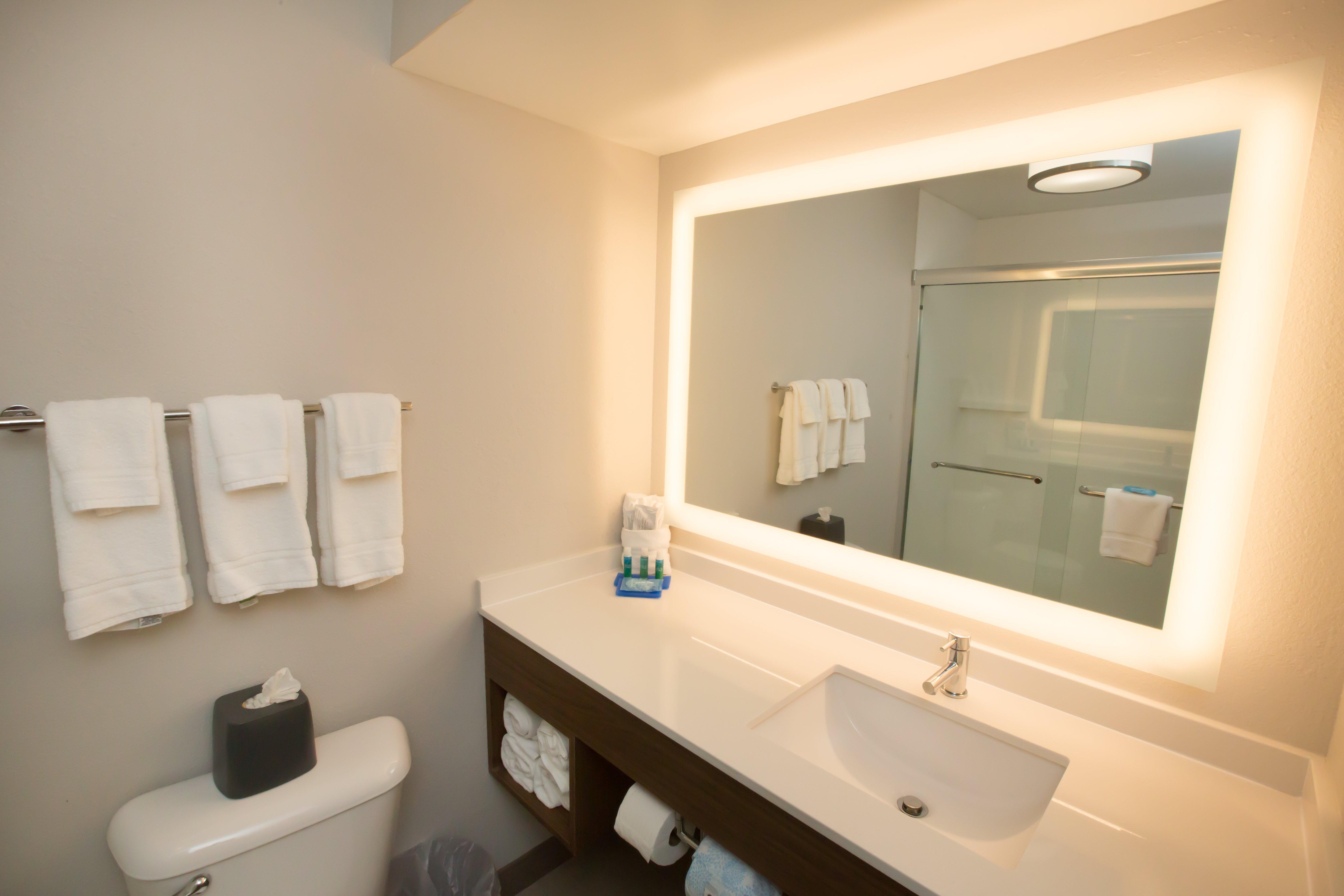 Holiday Inn Express Hotel & Suites Madison By Ihg Esterno foto