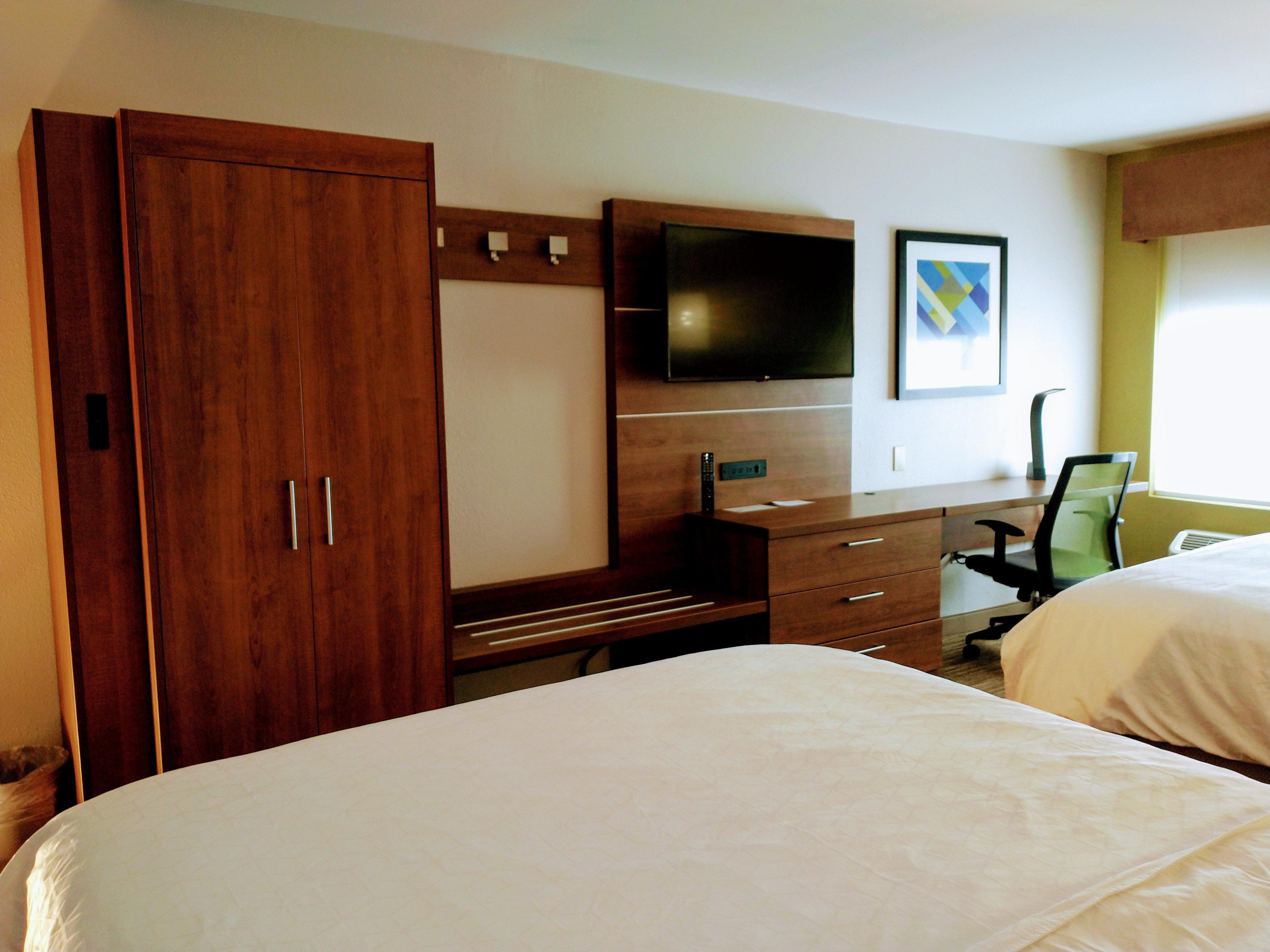 Holiday Inn Express Hotel & Suites Madison By Ihg Esterno foto