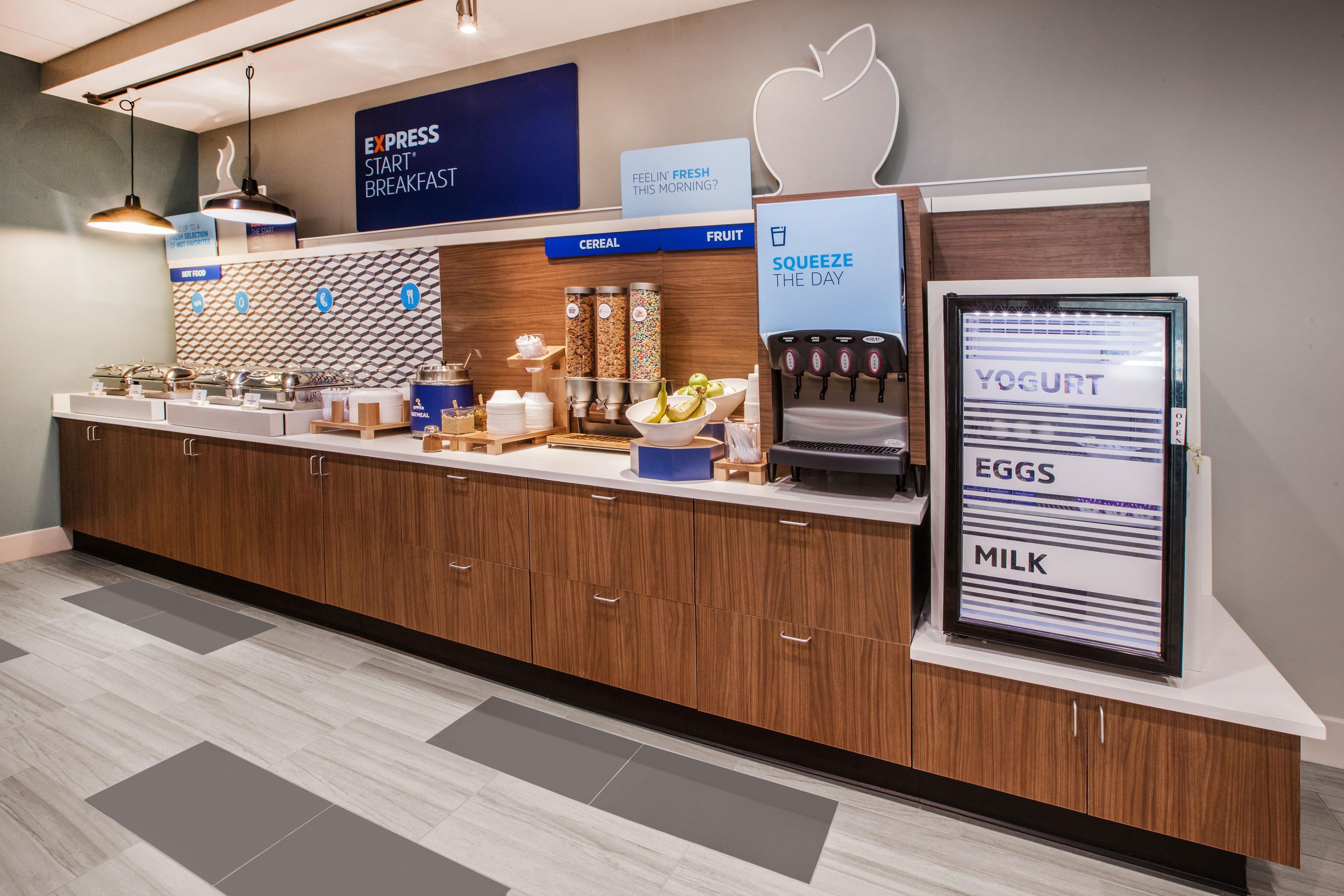 Holiday Inn Express Hotel & Suites Madison By Ihg Esterno foto