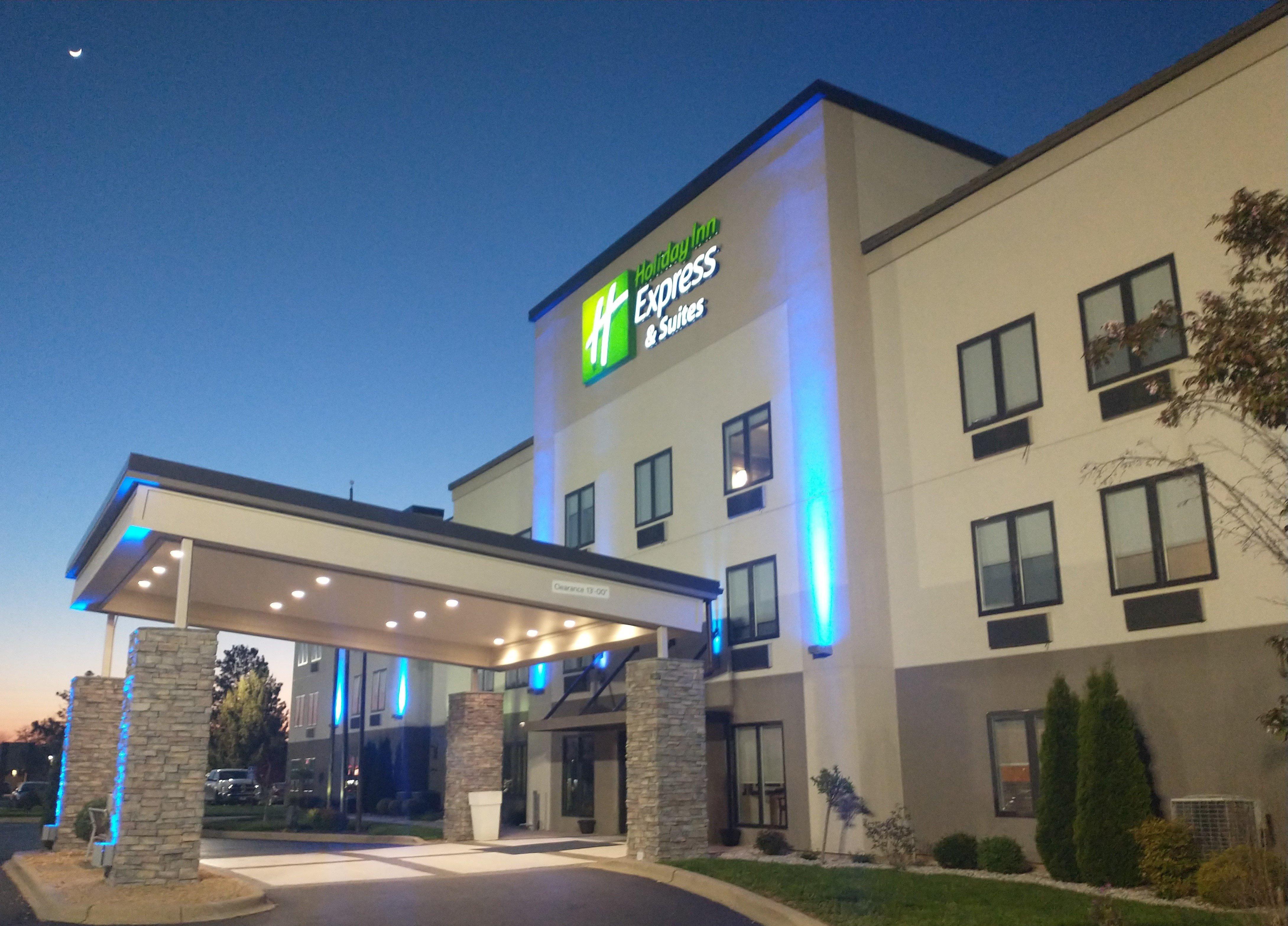 Holiday Inn Express Hotel & Suites Madison By Ihg Esterno foto