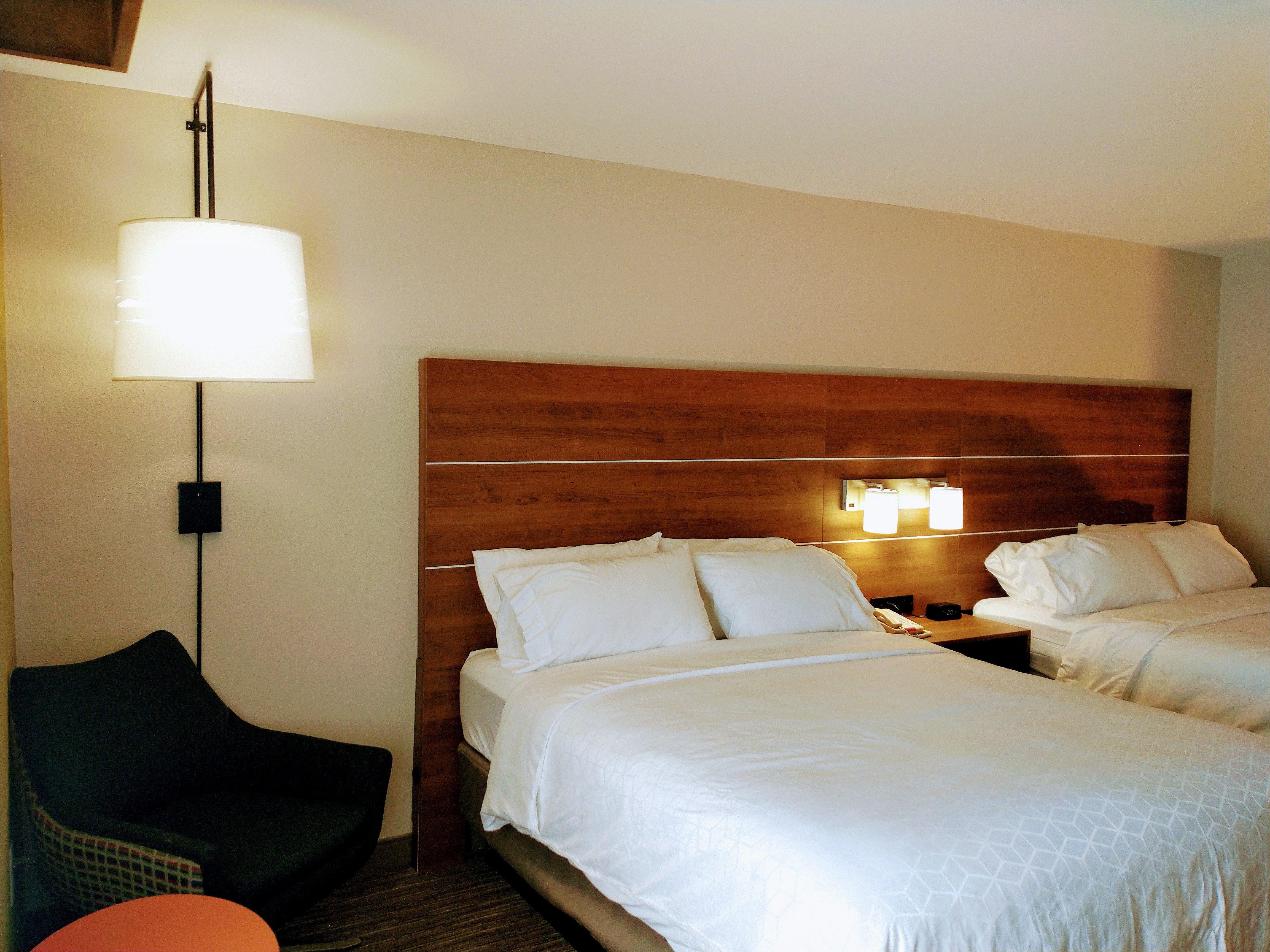 Holiday Inn Express Hotel & Suites Madison By Ihg Esterno foto