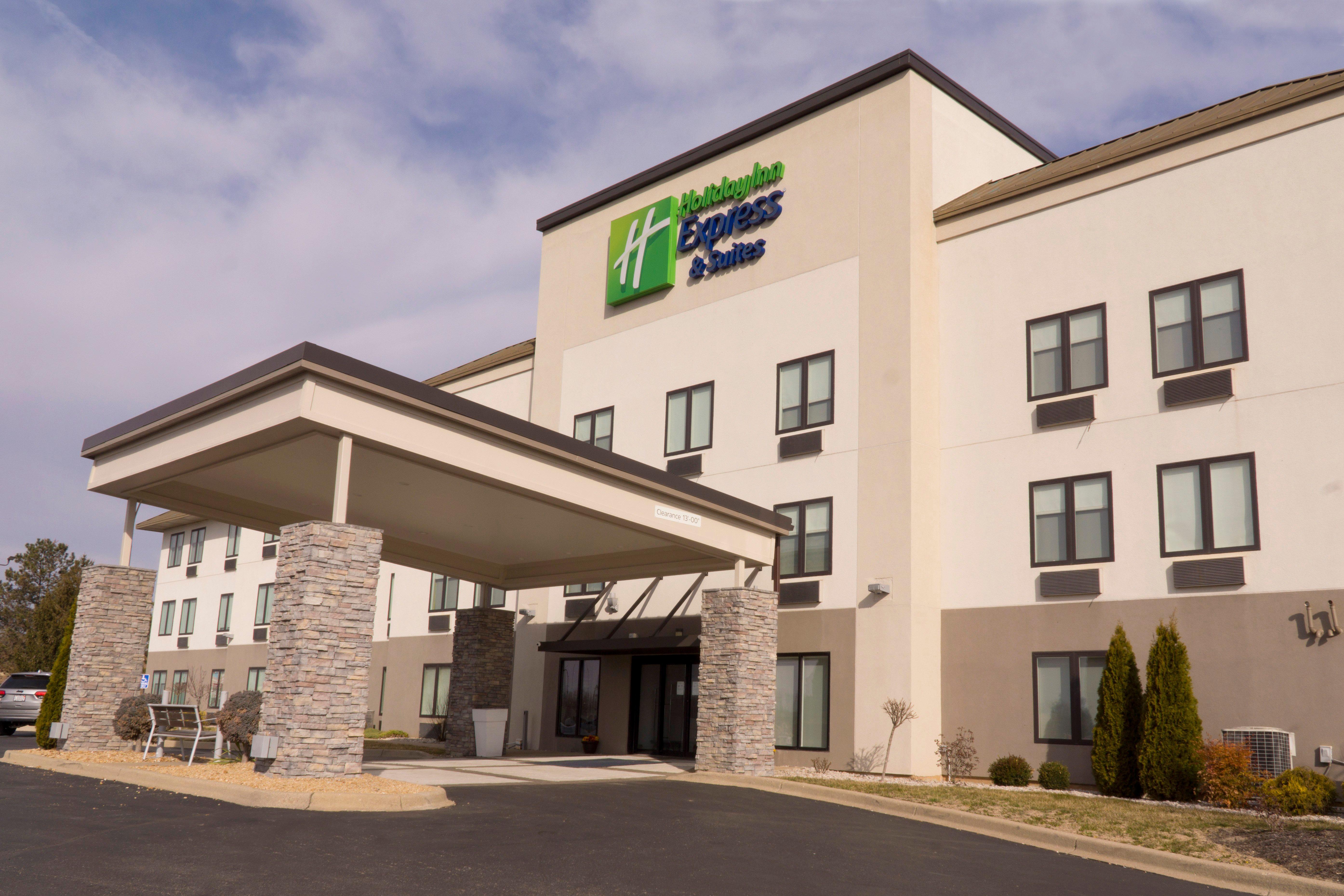 Holiday Inn Express Hotel & Suites Madison By Ihg Esterno foto