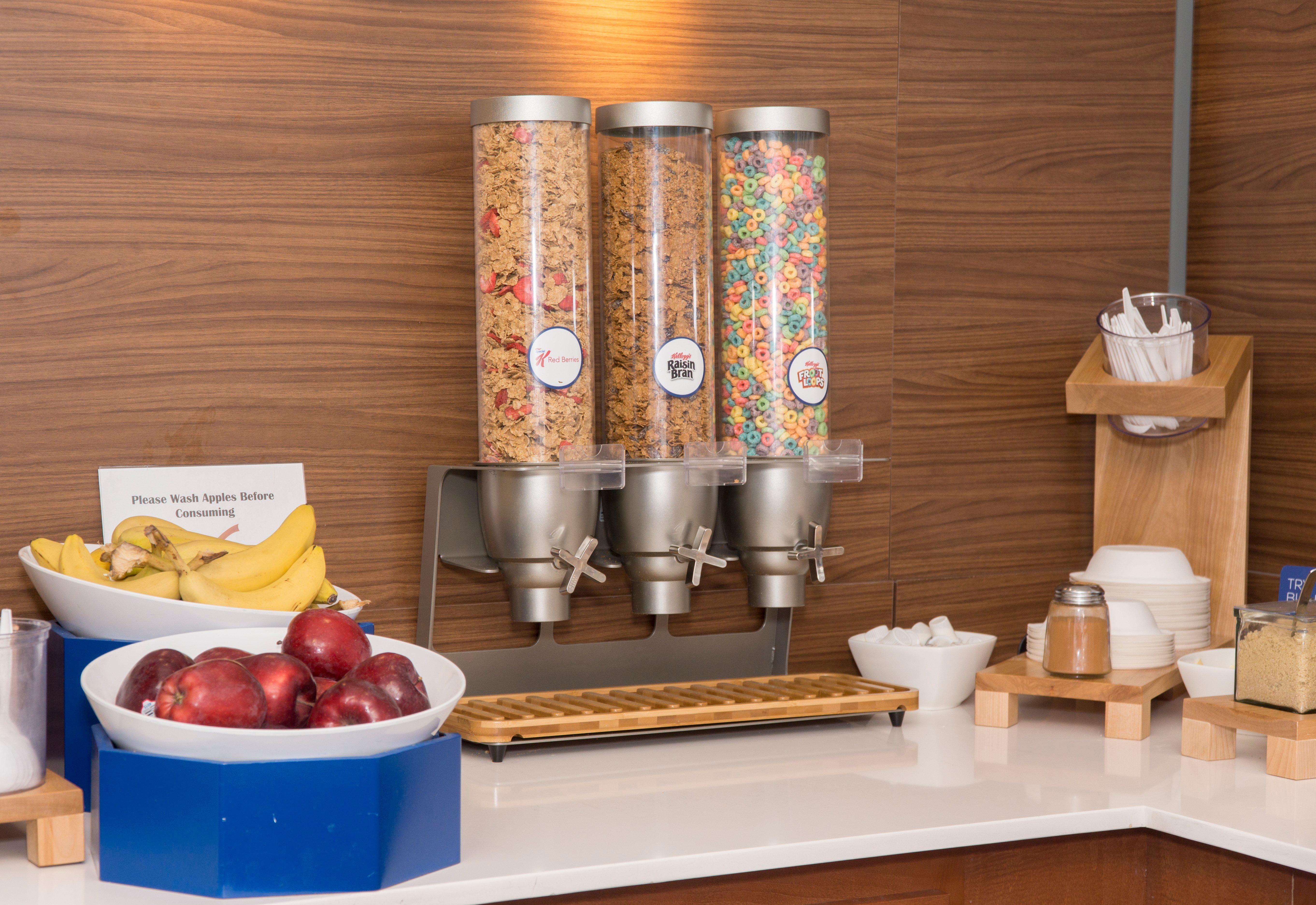 Holiday Inn Express Hotel & Suites Madison By Ihg Esterno foto