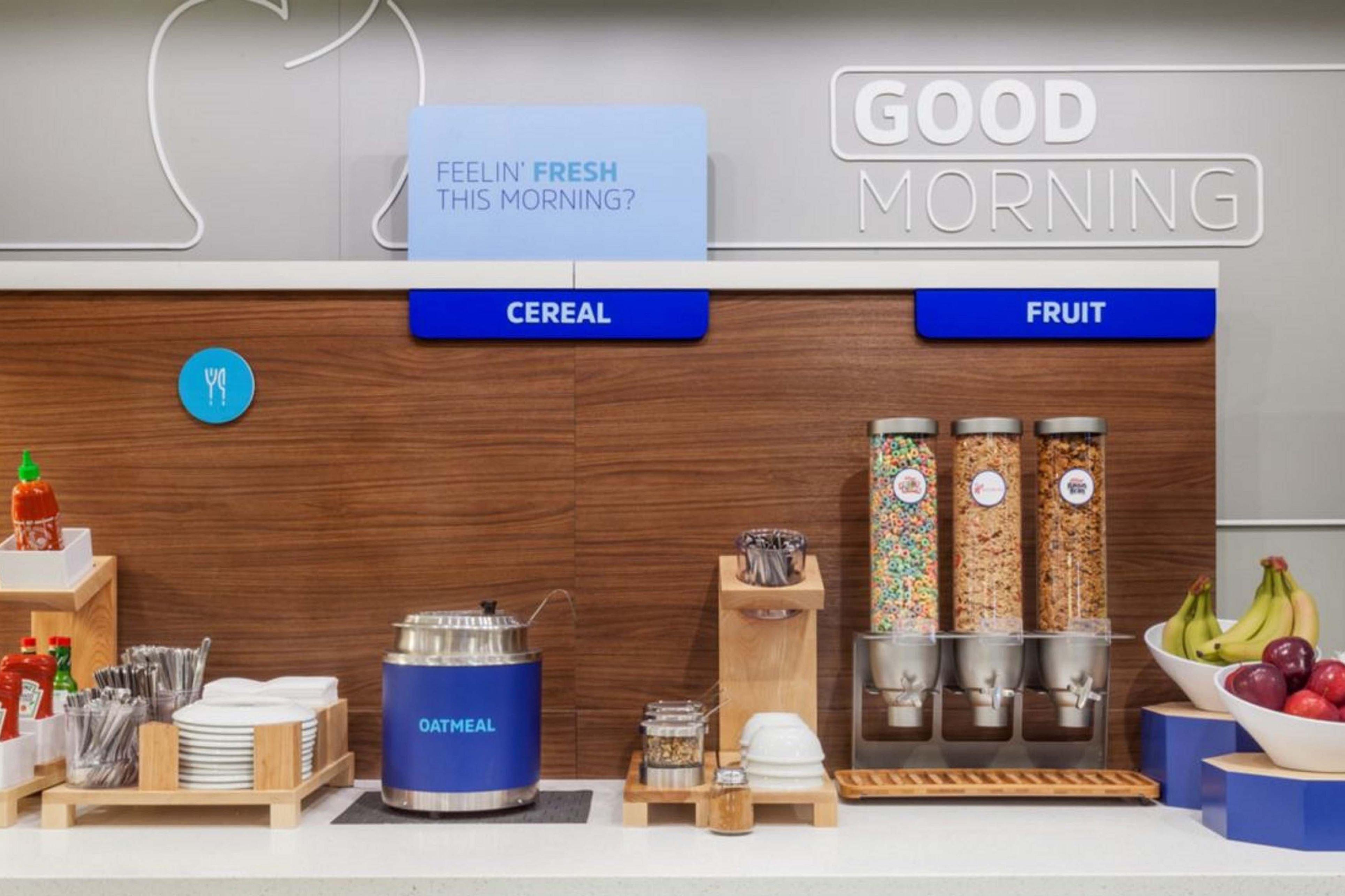 Holiday Inn Express Hotel & Suites Madison By Ihg Esterno foto