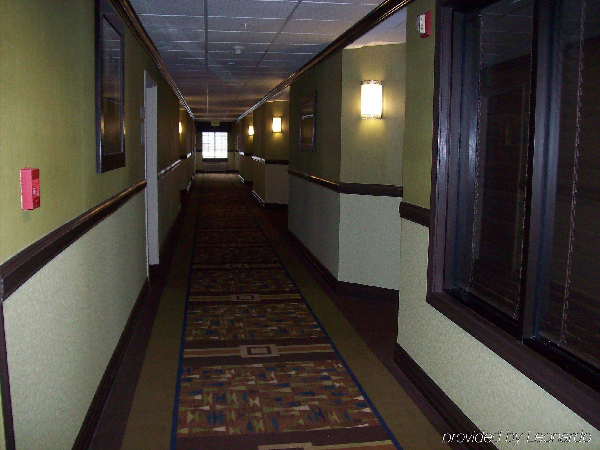 Holiday Inn Express Hotel & Suites Madison By Ihg Esterno foto